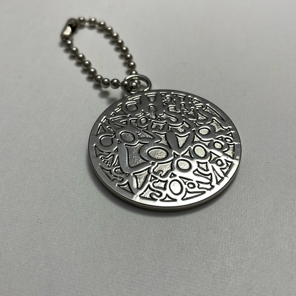 Coach Loves Poppy Medallion Disc Charm Key Fob Hang Tag Silver - Picture 3 of 10
